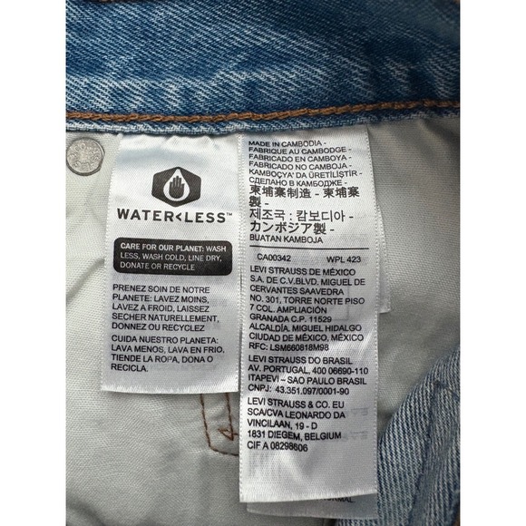 Levi's Premium Denim Shorts Distressed Ripped Frayed Hem Button Fly Womens - Picture 5 of 9